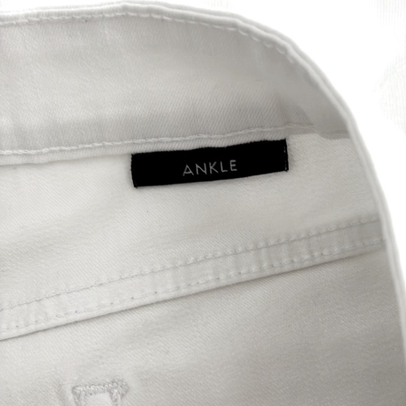 NYDJ White Straight Ankle 5 Pocket Jeans. Stitch Detailing. Size 16 - Picture 6 of 10